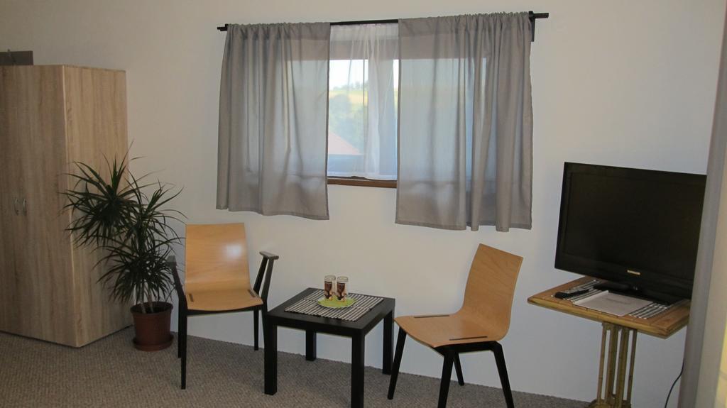 Penzion Na Kopci Vřesina Zimmer foto